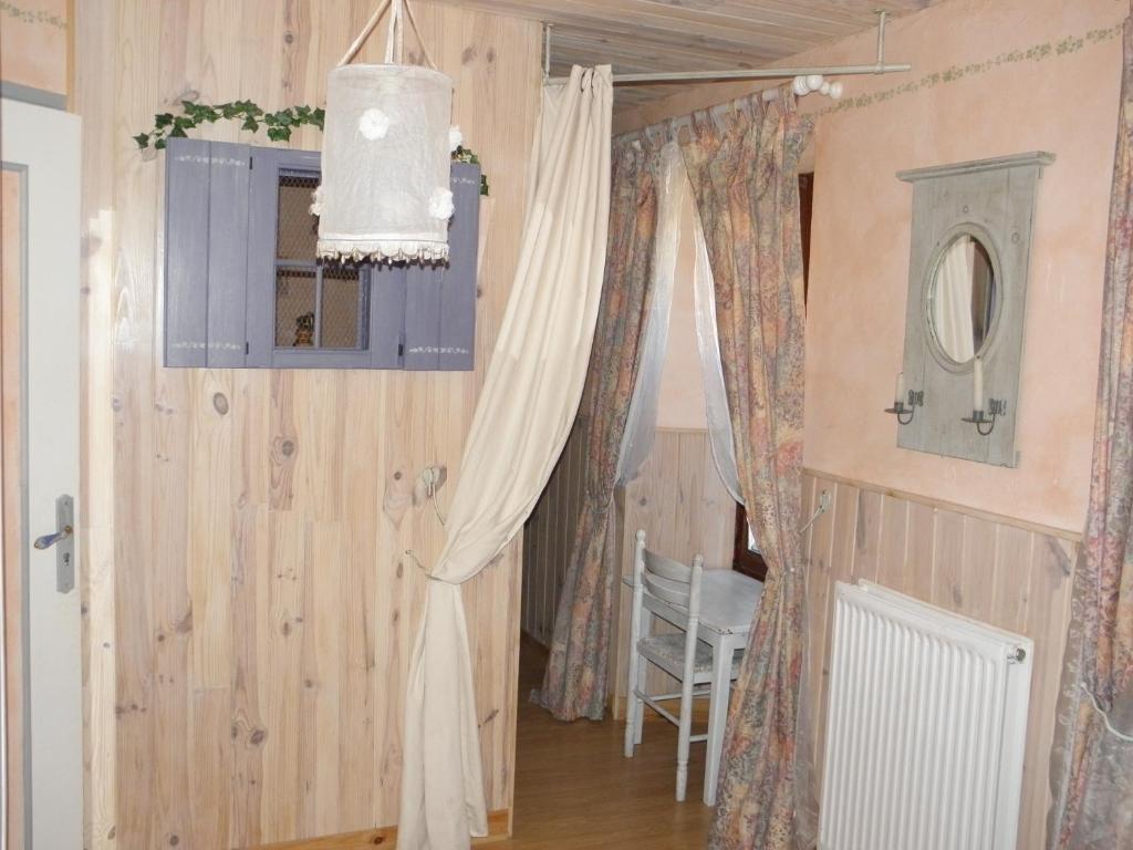 Gite Auberge Les Terres Blanches De Meolans Pokoj fotografie