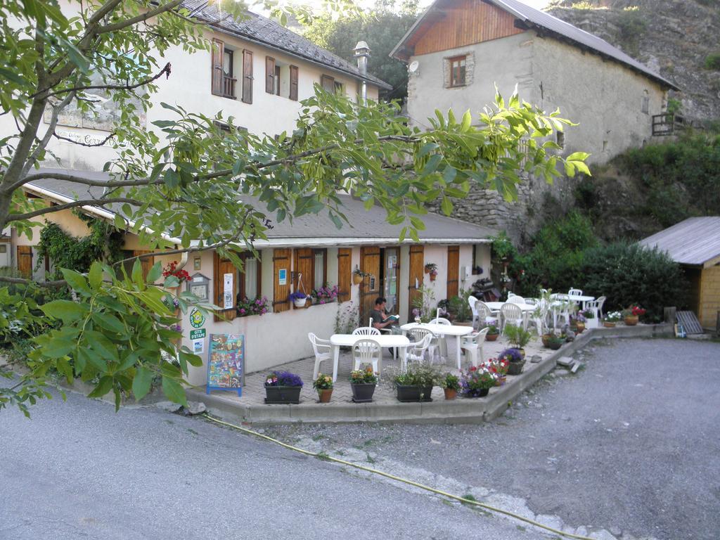 Gite Auberge Les Terres Blanches De Meolans Exteriér fotografie