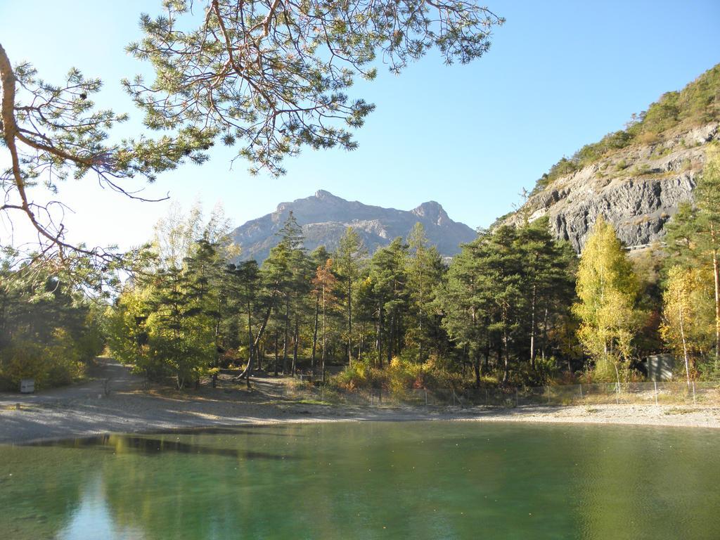 Gite Auberge Les Terres Blanches De Meolans Exteriér fotografie